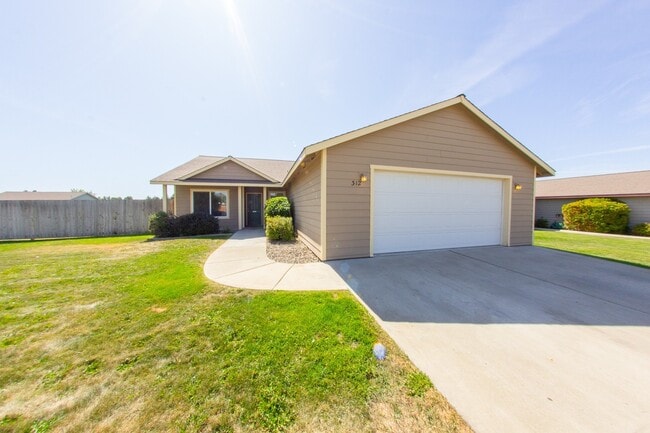 312 E 28th Ave in Ellensburg, WA - Building Photo - Building Photo