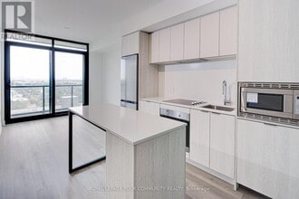 86 Dundas St E in Mississauga, ON - Building Photo - Building Photo