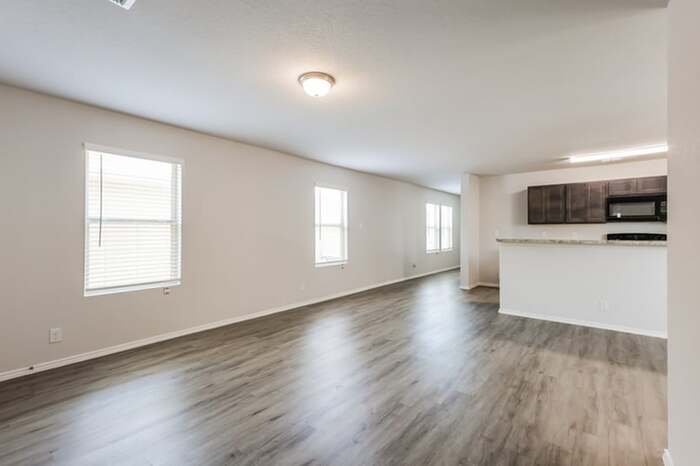 5314 Freshwater Way in San Antonio, TX - Building Photo
