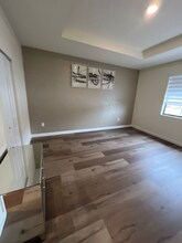 8856 NW 102nd Pl in Doral, FL - Building Photo - Building Photo