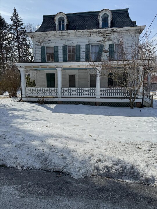 29 Edenville Rd in Warwick, NY - Building Photo