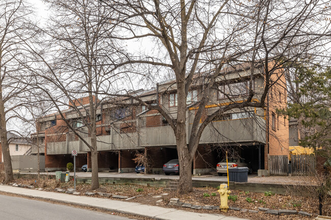 43 Putman Av in Ottawa, ON - Building Photo - Building Photo