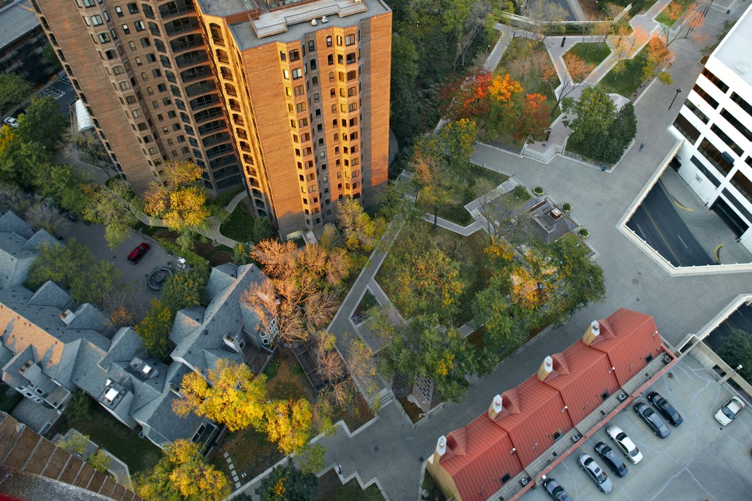 One Ten Grant in Minneapolis, MN - Building Photo