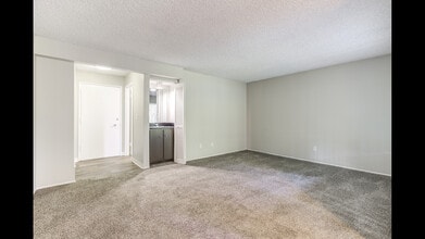 Duet in Lynnwood, WA - Foto de edificio - Building Photo