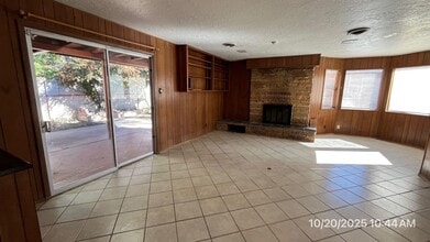 1606 Virginia St NE in Albuquerque, NM - Foto de edificio - Building Photo