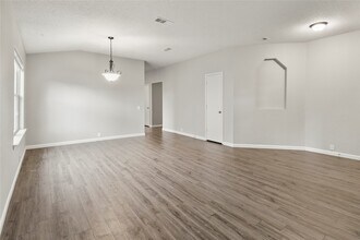 6718 Ambercrest Dr in Arlington, TX - Foto de edificio - Building Photo