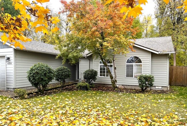 property at 4250 Terraza Ct NE