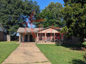 7354 Northbrook Dr in Horn Lake, MS - Building Photo