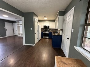 610 W 4th Pl in Russellville, AR - Building Photo - Building Photo