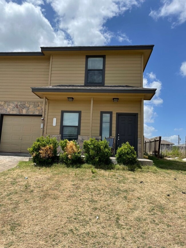 property at 105 Homonu Ct