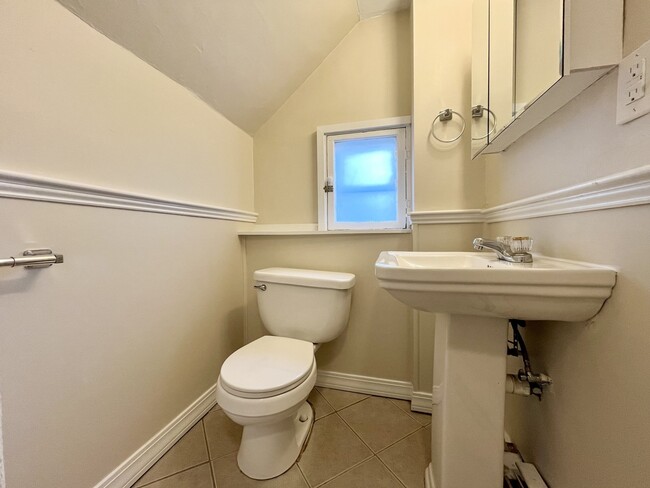 property at 279 W Elm St
