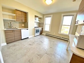 466 Sumner St, Unit #2 in Boston, MA - Foto de edificio - Building Photo