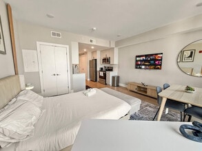 626 N Delaware Ave in Philadelphia, PA - Building Photo - Building Photo