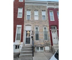 1025 N Carey St in Baltimore, MD - Building Photo