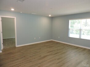 5427 Peach Dr in Milton, FL - Building Photo - Building Photo