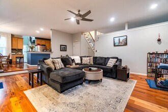 821 Loch Island Dr in Chesapeake, VA - Building Photo - Building Photo