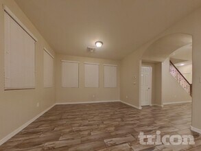 12042 W Fillmore St in Avondale, AZ - Building Photo - Building Photo