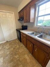 200 Hugh Hunter Rd in Oak Grove, KY - Building Photo - Building Photo