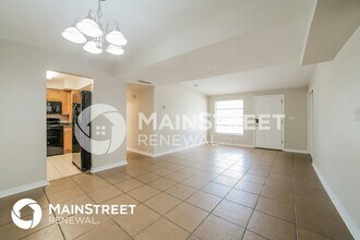 307 Beverly Blvd in Brandon, FL - Foto de edificio - Building Photo