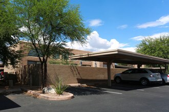 Tanque Verde Casitas in Tucson, AZ - Building Photo - Building Photo