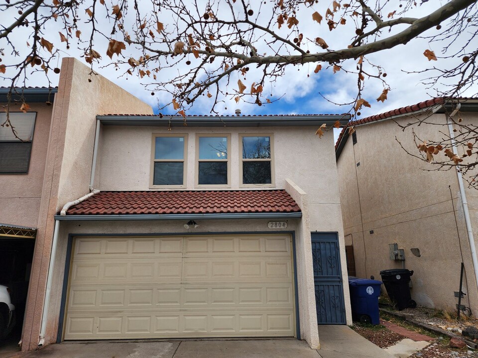 2804 Bright Star Dr NW in Albuquerque, NM - Building Photo