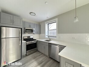 1137 Oak Ave in Evanston, IL - Building Photo - Building Photo
