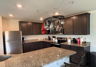 9725 Southern Charm Cir in Brooksville, FL - Building Photo - Building Photo