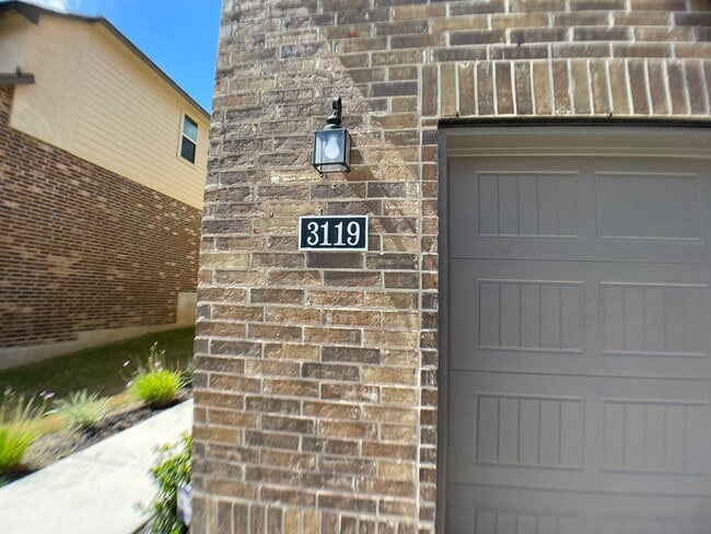 3119 Ambar Cala in San Antonio, TX - Building Photo - Building Photo