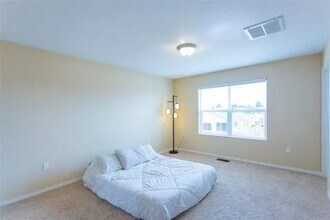 1033 Heather Dr in Roswell, NM - Building Photo - Building Photo