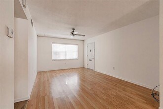 4158 S Tamiami Trl in Port Charlotte, FL - Building Photo - Building Photo