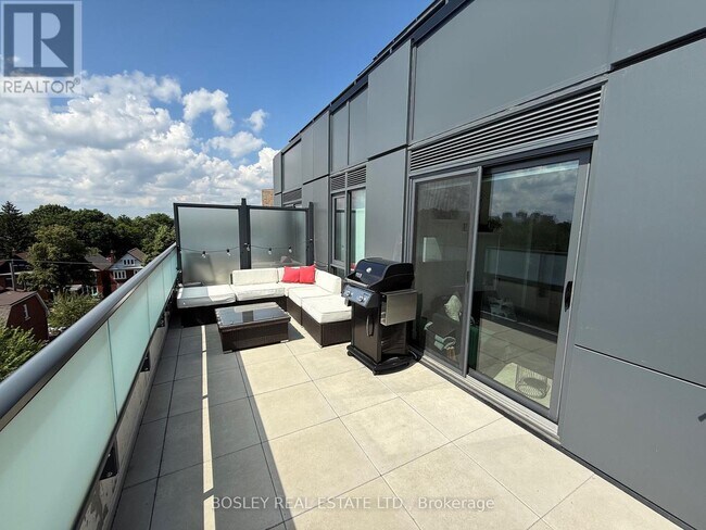 property at 430-430 Roncesvalles Ave
