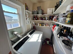 51 Ibbetson St, Unit 3 in Somerville, MA - Foto de edificio - Building Photo