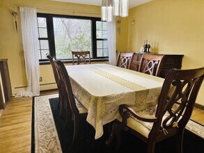 2 Blueberry Hill Ln in Arlington, MA - Building Photo - Building Photo