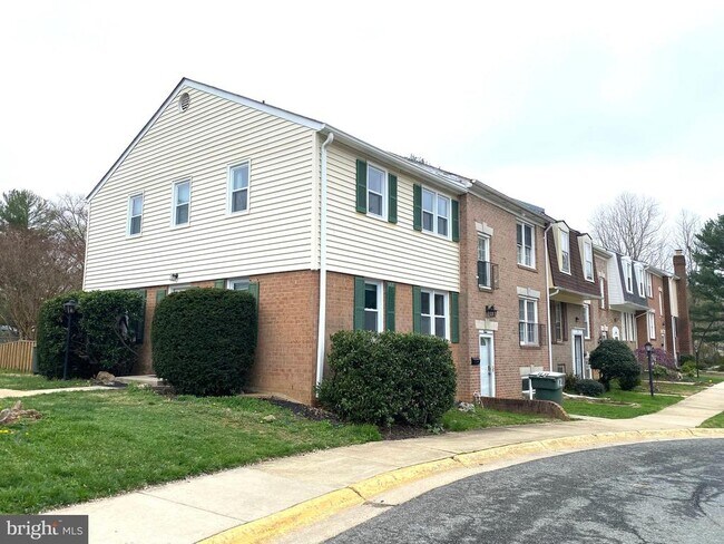 14 Blue Ribbon Ct in Gaithersburg, MD - Building Photo - Building Photo
