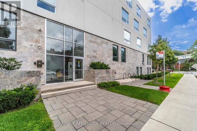 150 Greenfield Ave in Ottawa, ON - Building Photo - Building Photo