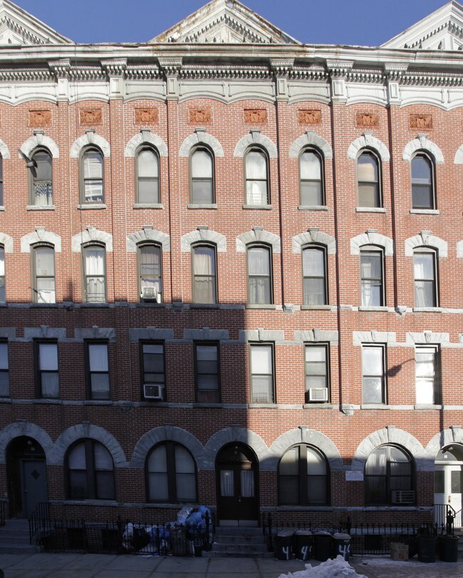 49 India St in Brooklyn, NY - Building Photo - Building Photo