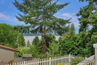 406 9th St in Mukilteo, WA - Building Photo - Building Photo
