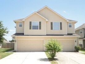 13118 Peppergate Ln in Houston, TX - Building Photo