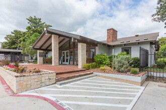 The Reserve at Lake Highlands in Dallas, TX - Building Photo - Building Photo