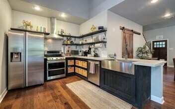 70 Green Tree Dr in Coldspring, TX - Building Photo - Building Photo