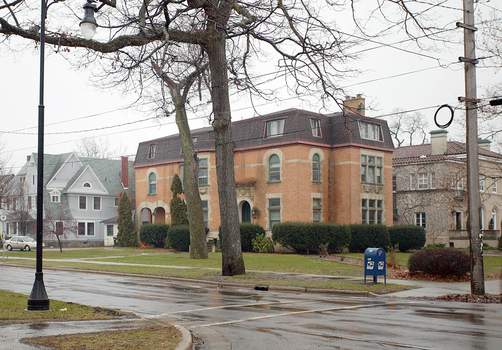 106 Prospect Ave NE in Grand Rapids, MI - Foto de edificio