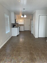 107 Lakeside Cir, Unit B in Panama City Beach, FL - Building Photo - Building Photo