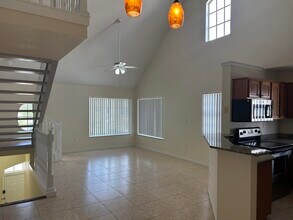 1687 SE Pomeroy St in Stuart, FL - Building Photo - Building Photo