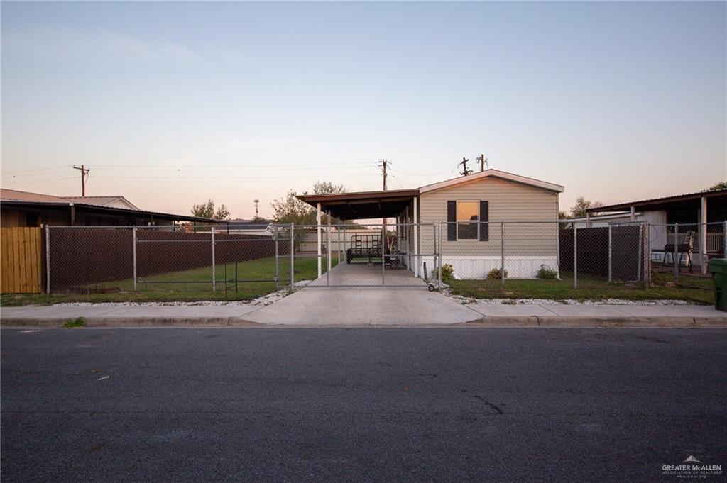1130 Madrid St in Alamo, TX - Building Photo