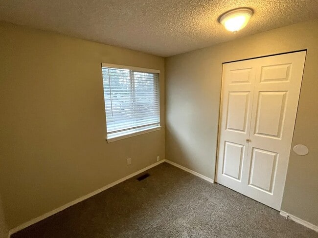 2605 SW 323rd St in Federal Way, WA - Building Photo - Building Photo