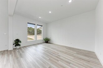2420 Novara Trl in Leander, TX - Building Photo - Building Photo