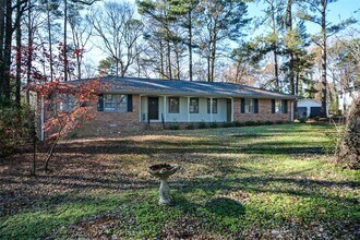 1316 White Oak St SE in Conyers, GA - Building Photo - Building Photo