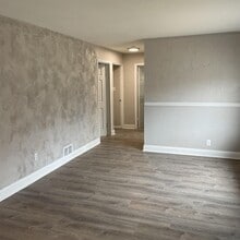 4031 W Fairmount Ave in Milwaukee, WI - Building Photo - Building Photo