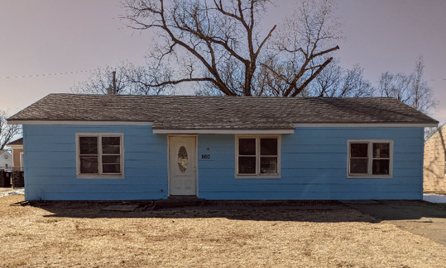 property at 860 Navaho Ave