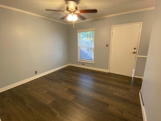 6028 Cadillac Ave in Los Angeles, CA - Building Photo - Building Photo